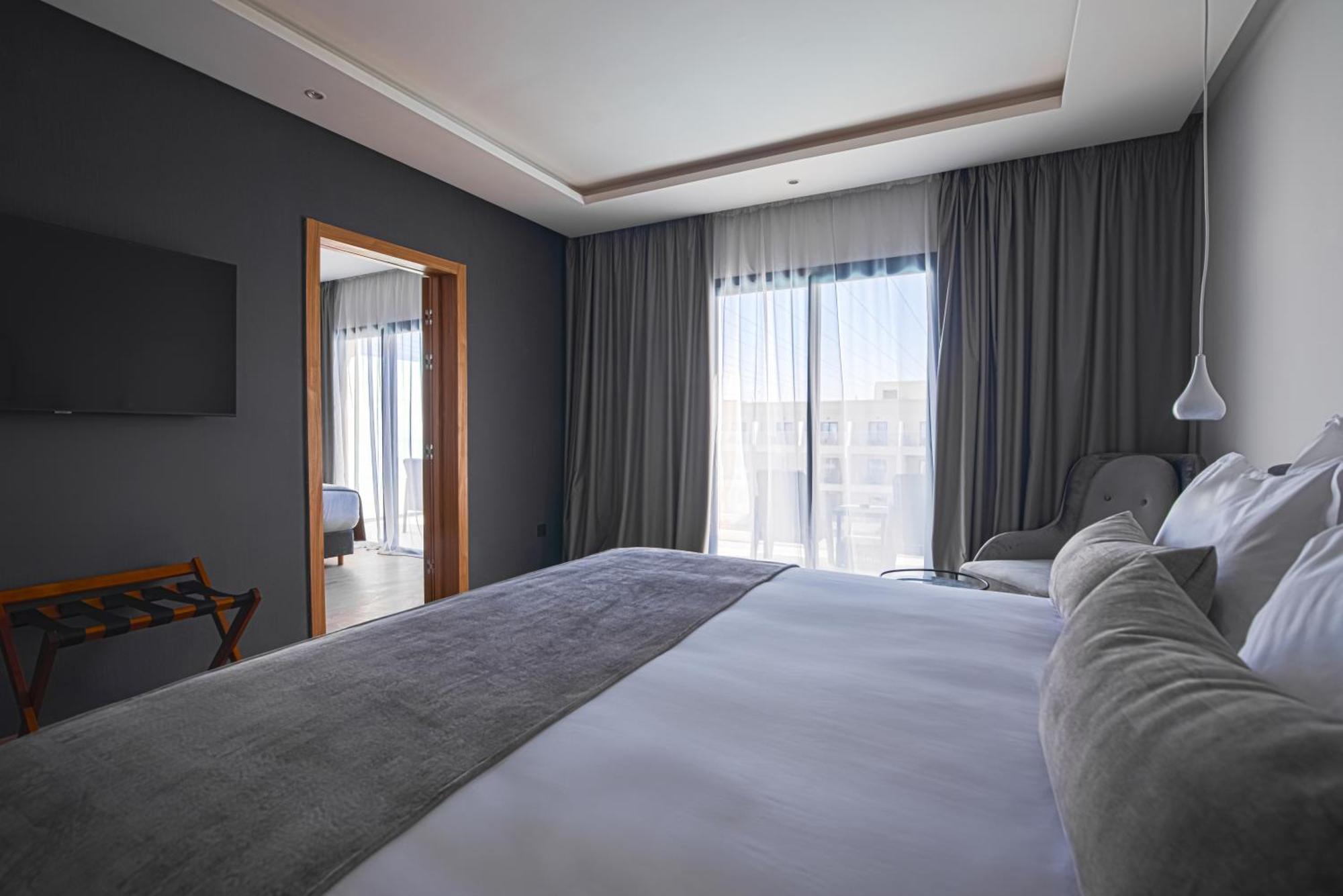 Dominium Palace Agadir Exterior photo A bedroom in the hotel