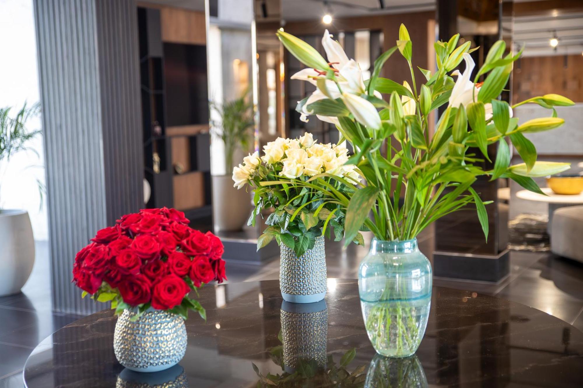 Dominium Palace Agadir Exterior photo Flower arrangements